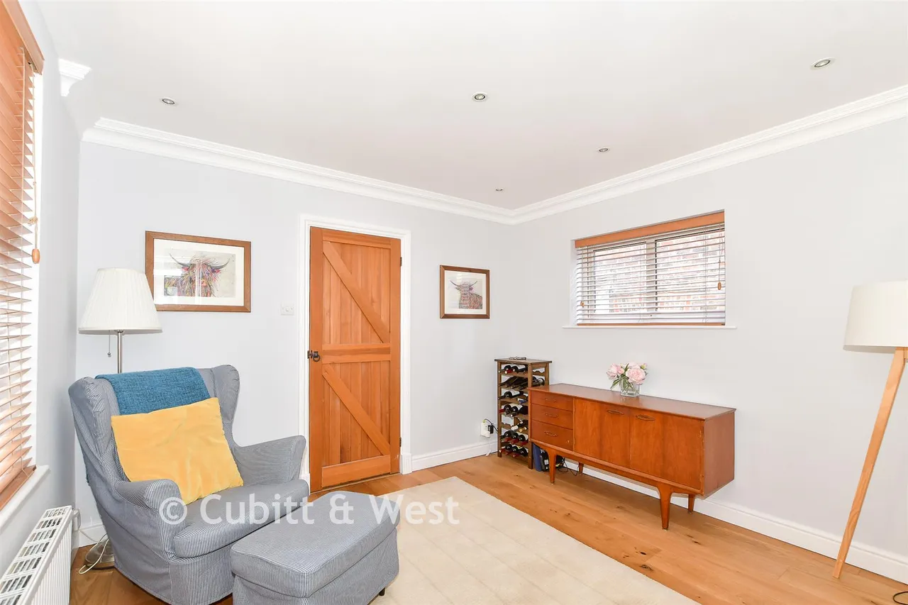 Cranston Road, East Grinstead, RH19, photo 7