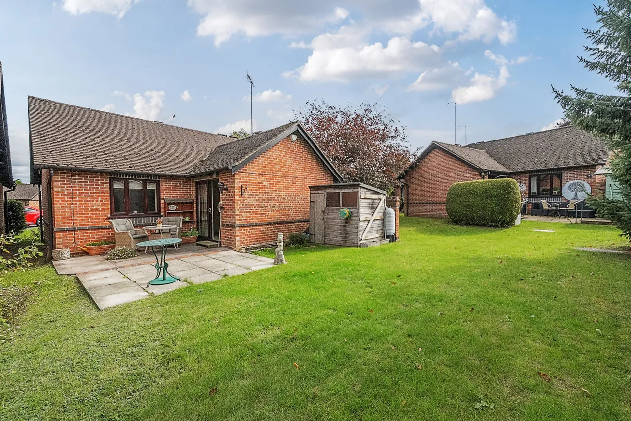 2 bed house for sale, Sherwood Gardens, Henley-on-Thames, RG9