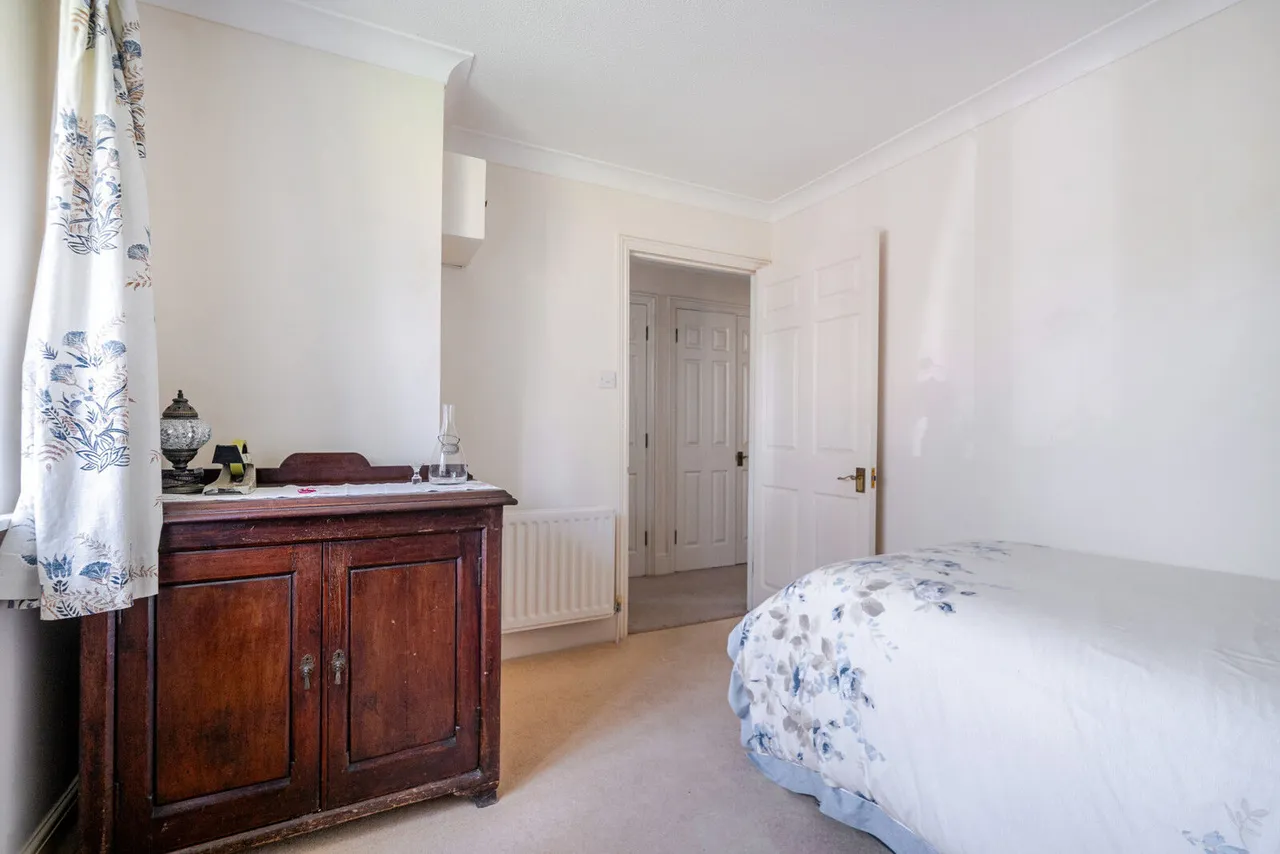 Sherwood Gardens, Henley-on-Thames, RG9, photo 17