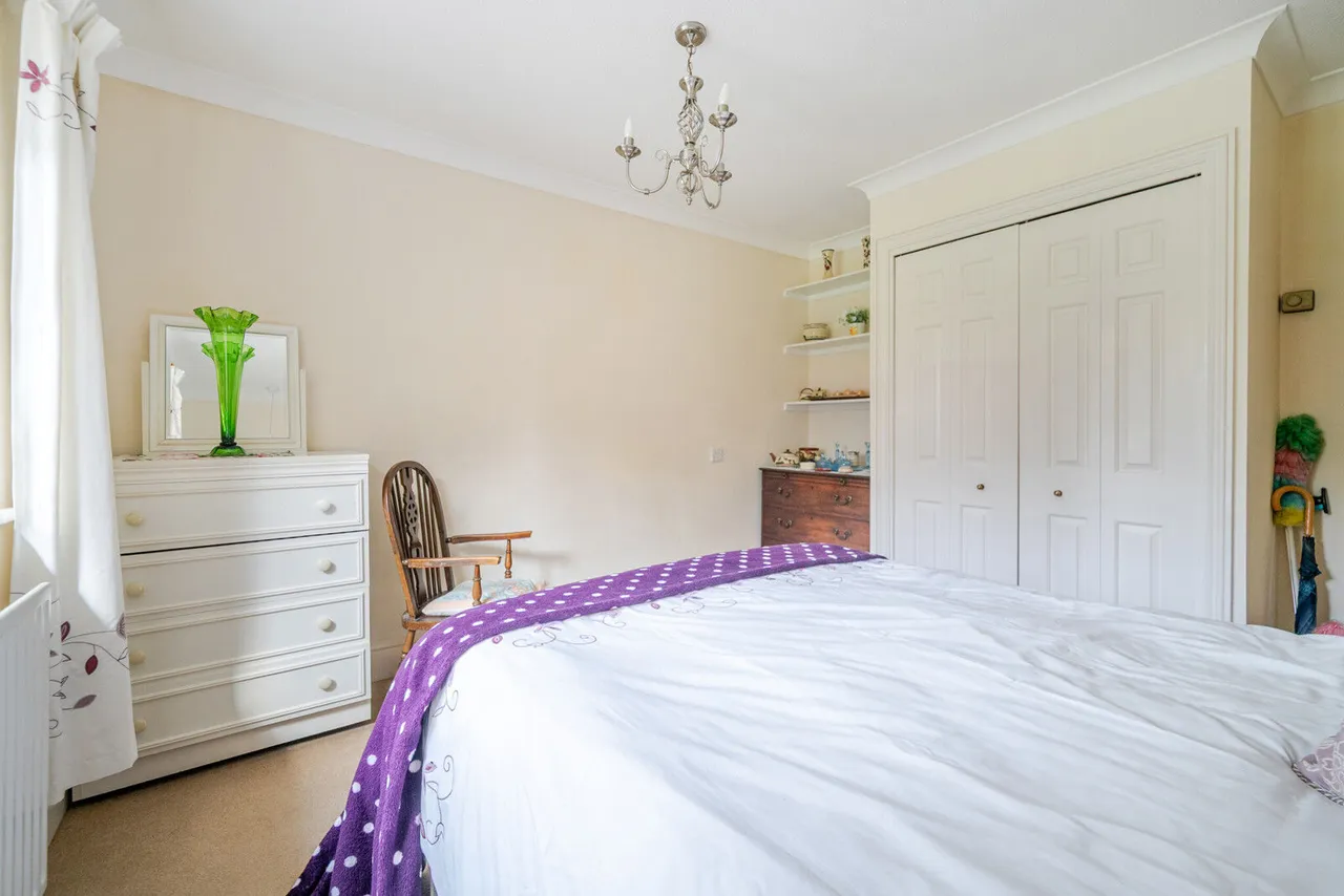 Sherwood Gardens, Henley-on-Thames, RG9, photo 19