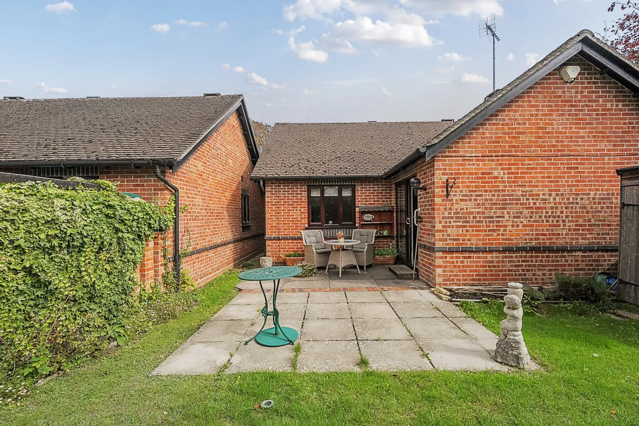 Sherwood Gardens, Henley-on-Thames, RG9, photo 22