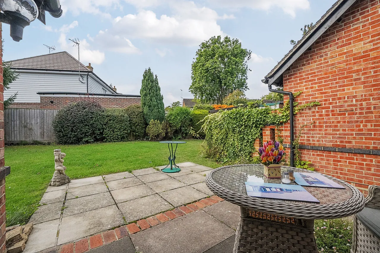 Sherwood Gardens, Henley-on-Thames, RG9, photo 13