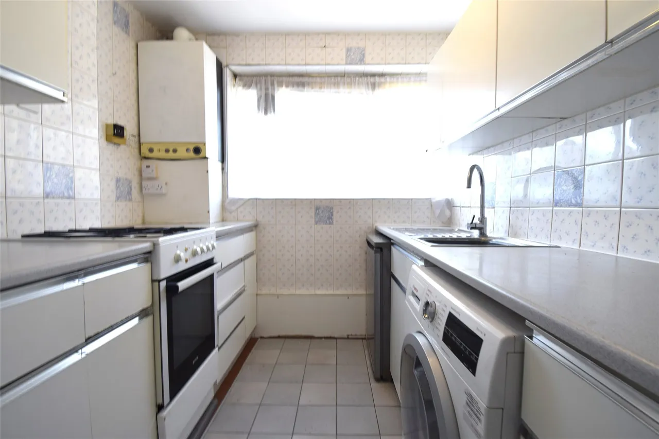 Kenton Road, Harrow, HA3 9QP, photo 3