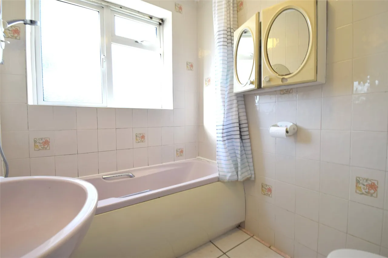 Kenton Road, Harrow, HA3 9QP, photo 6