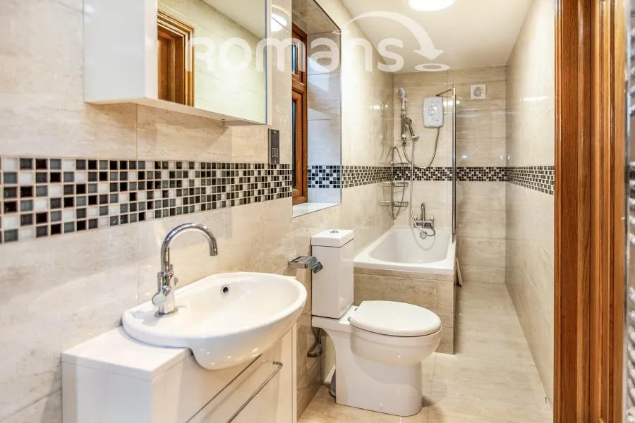 Ascot Road, Holyport, SL6, photo 4