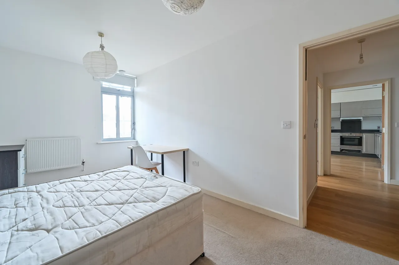 403 Caspian Apartments, 5 Salton Square, London, photo 7