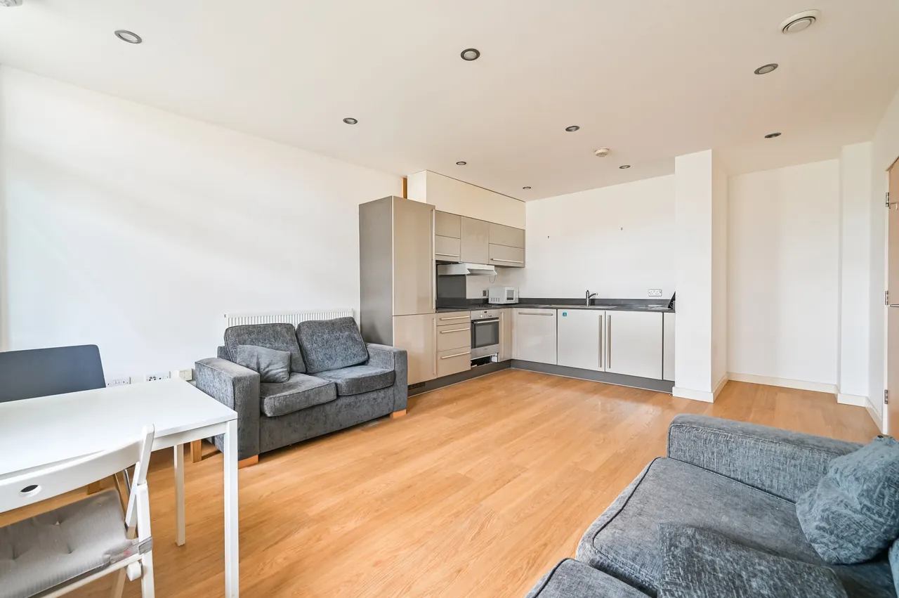 403 Caspian Apartments, 5 Salton Square, London, photo 10