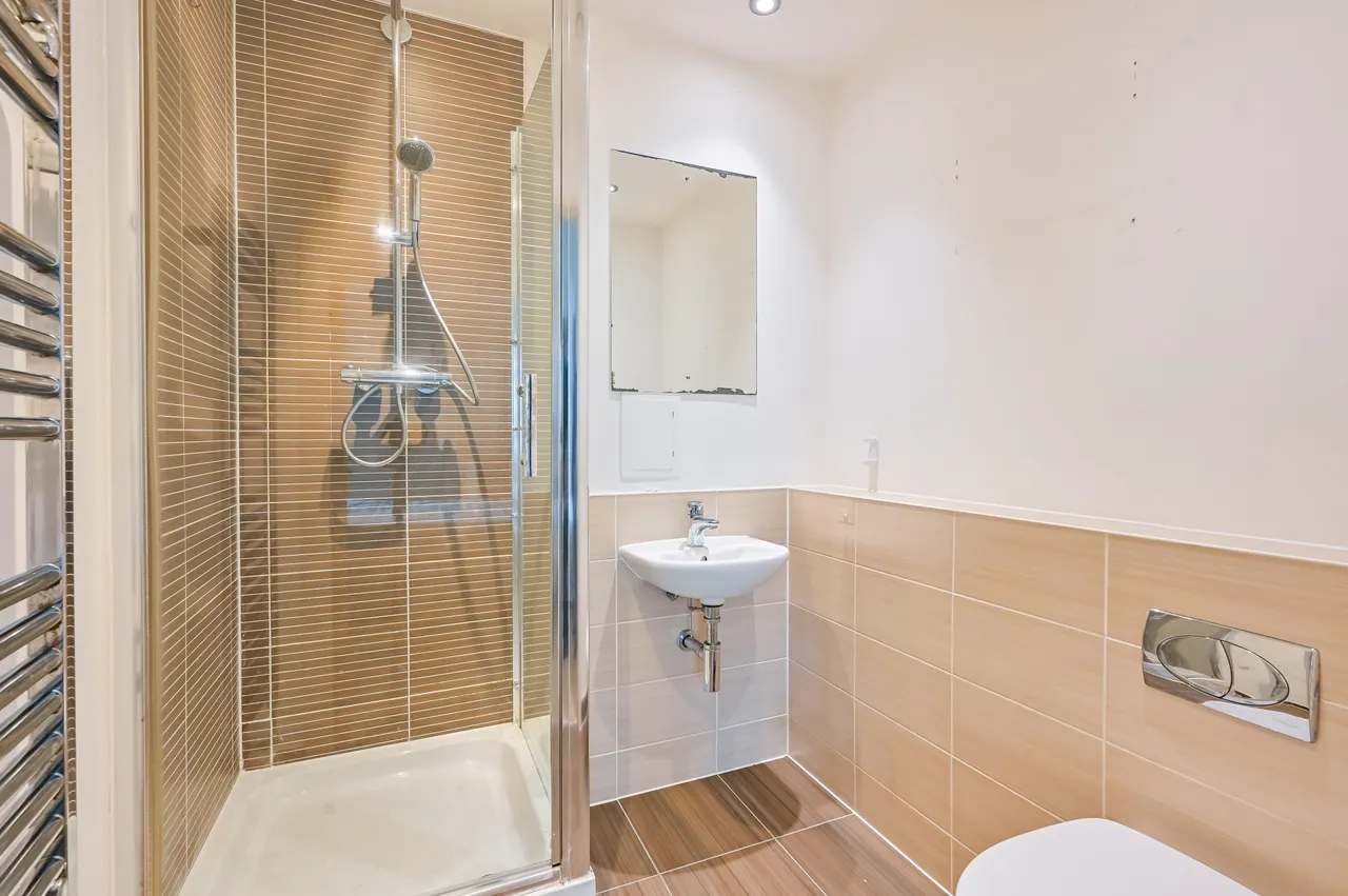 403 Caspian Apartments, 5 Salton Square, London, photo 5