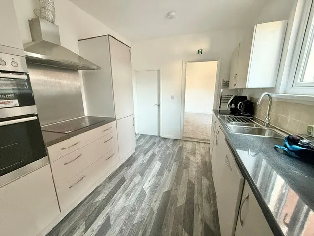Walthall Street, CW2, photo 8