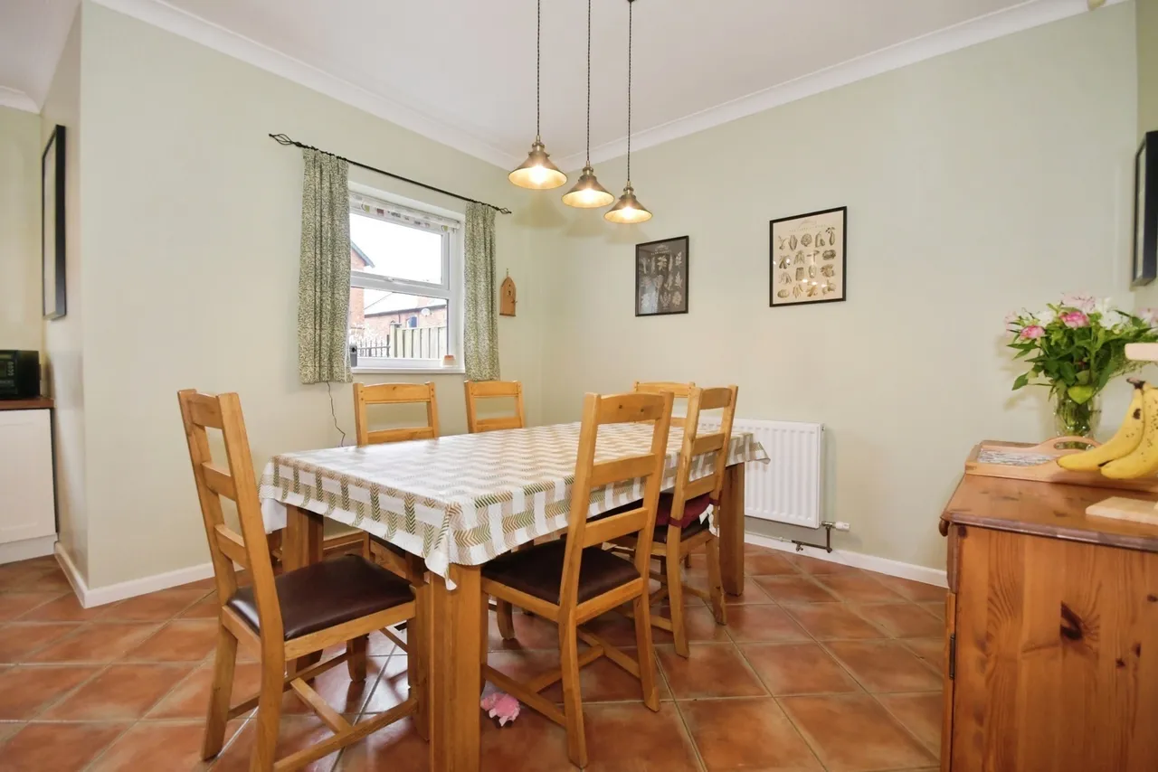 Cromwell Road, CHESTERFIELD, Derbyshire, S40, photo 6
