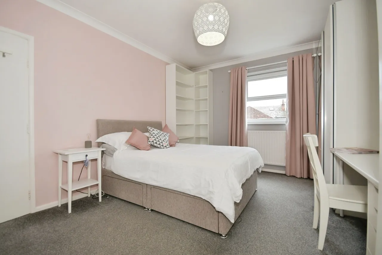 Cromwell Road, CHESTERFIELD, Derbyshire, S40, photo 12
