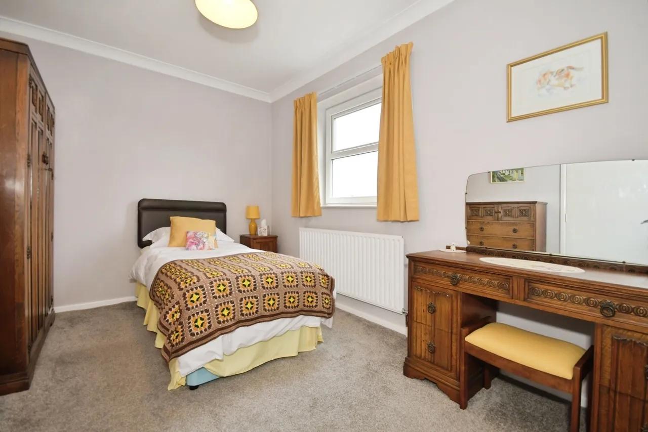 Cromwell Road, CHESTERFIELD, Derbyshire, S40, photo 13