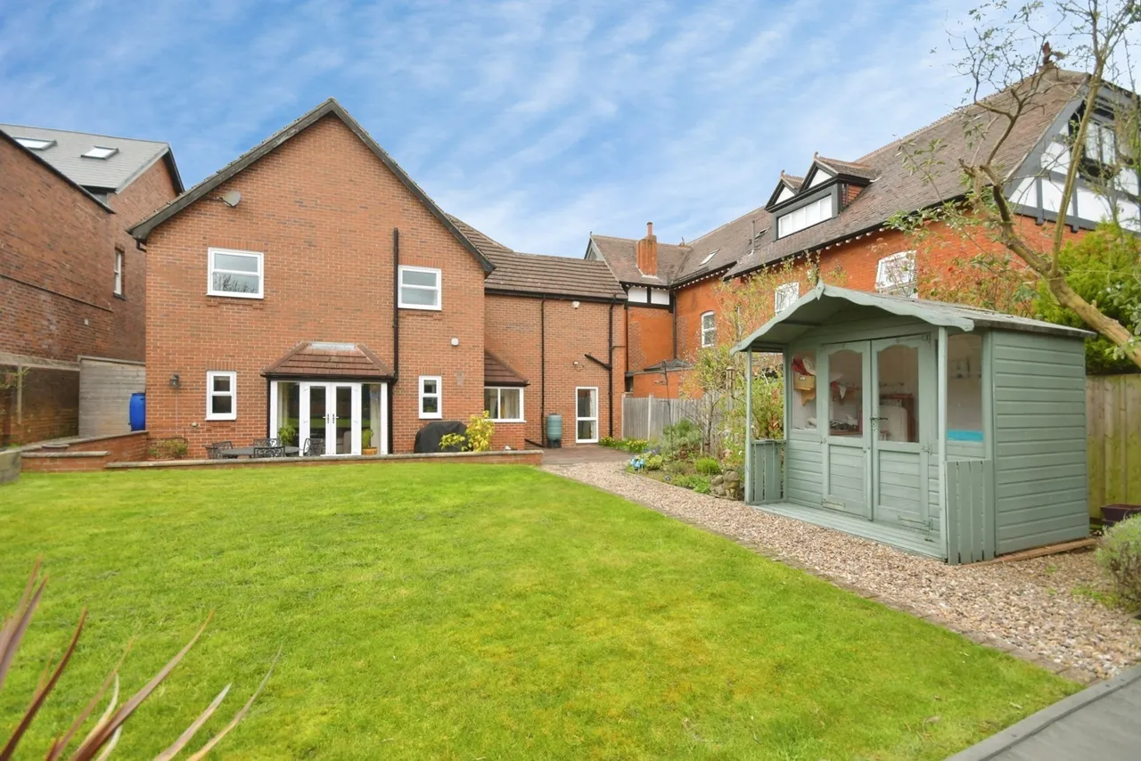 5 bed house for sale — Cromwell Road, CHESTERFIELD, Derbyshire, S40