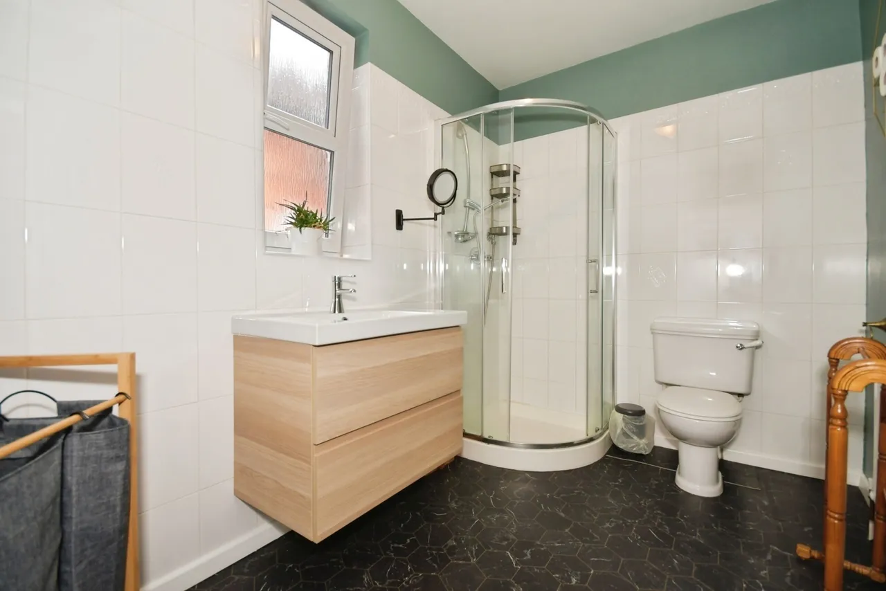 Cromwell Road, CHESTERFIELD, Derbyshire, S40, photo 9