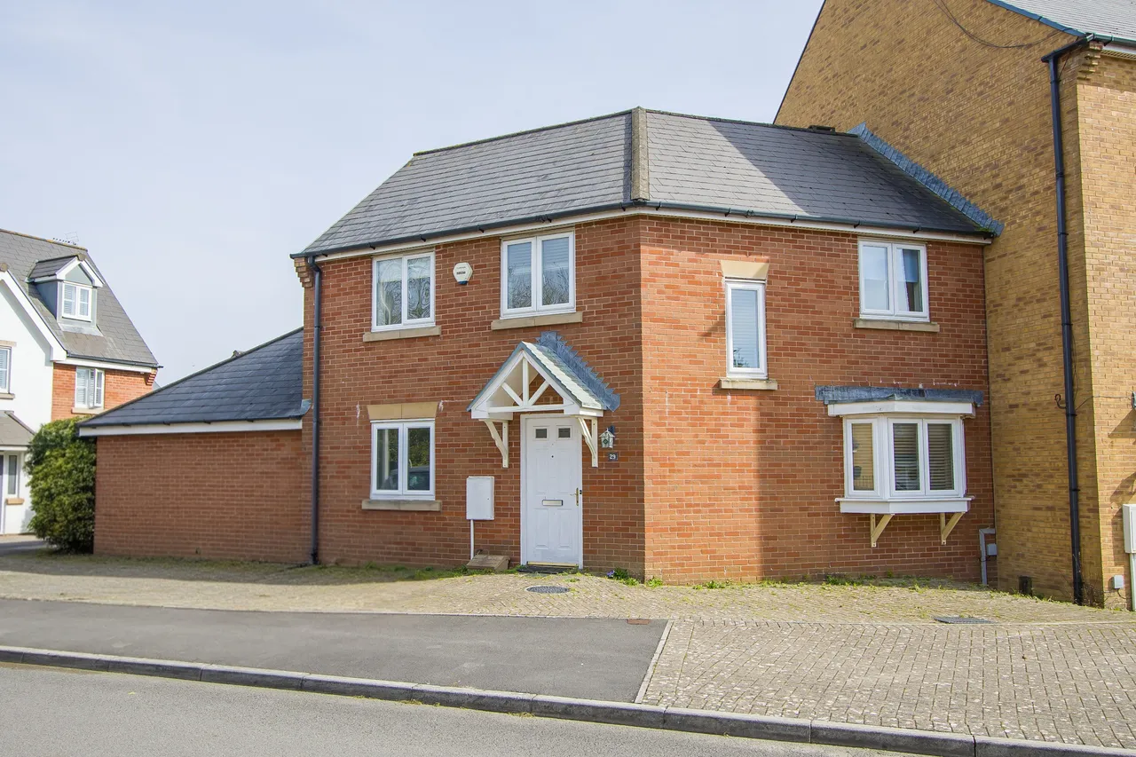 3 bed house for sale, Db