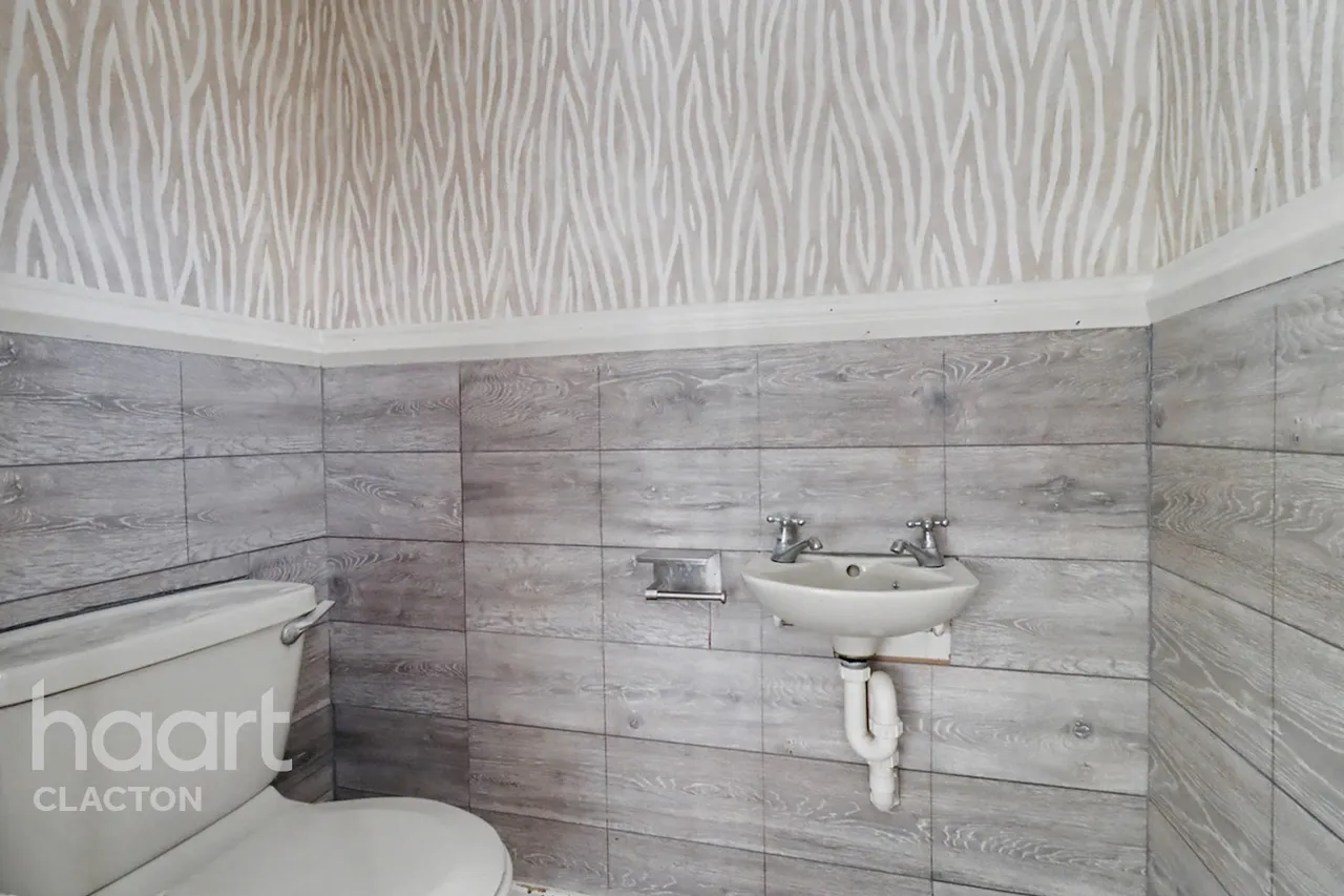 Beaconsfield Road, Clacton-On-Sea, CO15, photo 9