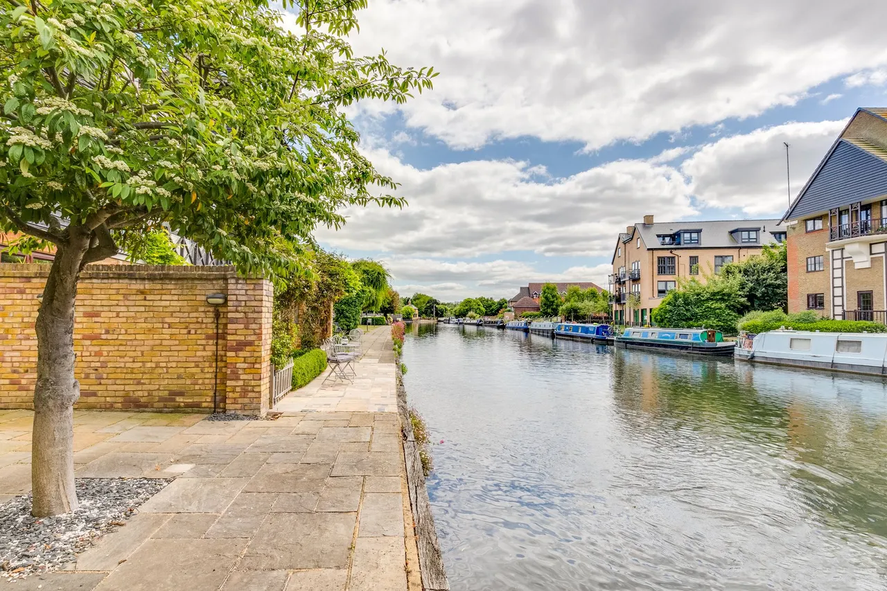Albany Mews, Ware, SG12 7AL, photo 12