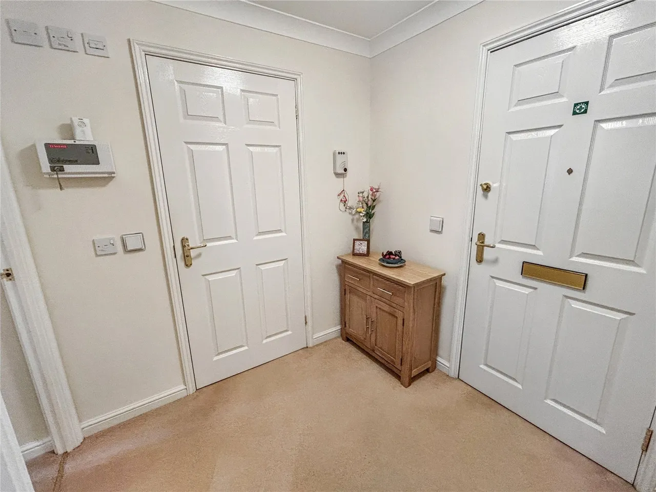 Gwenllian Morgan Court, Heol Gouesnou, LD3, photo 10