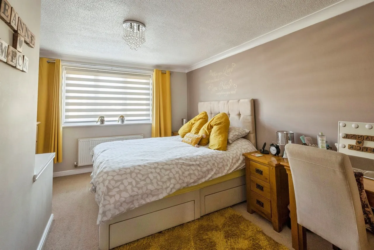 Annie Senior Gardens, Bolton-Upon-Dearne, S63, photo 10