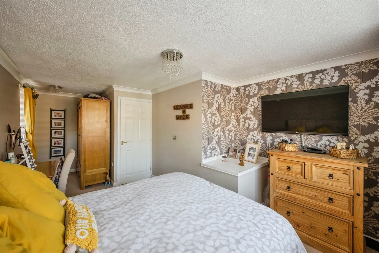 Annie Senior Gardens, Bolton-Upon-Dearne, S63, photo 13