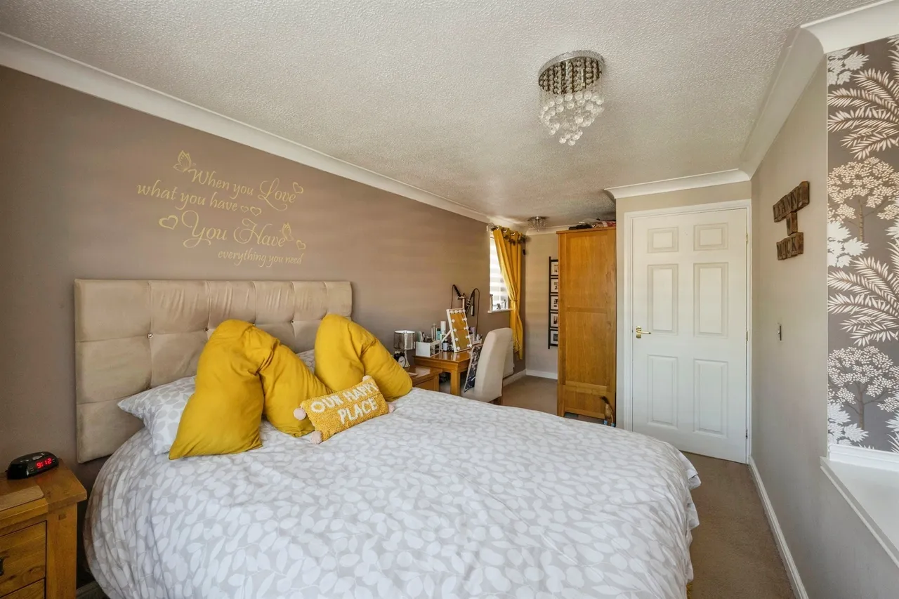 Annie Senior Gardens, Bolton-Upon-Dearne, S63, photo 12