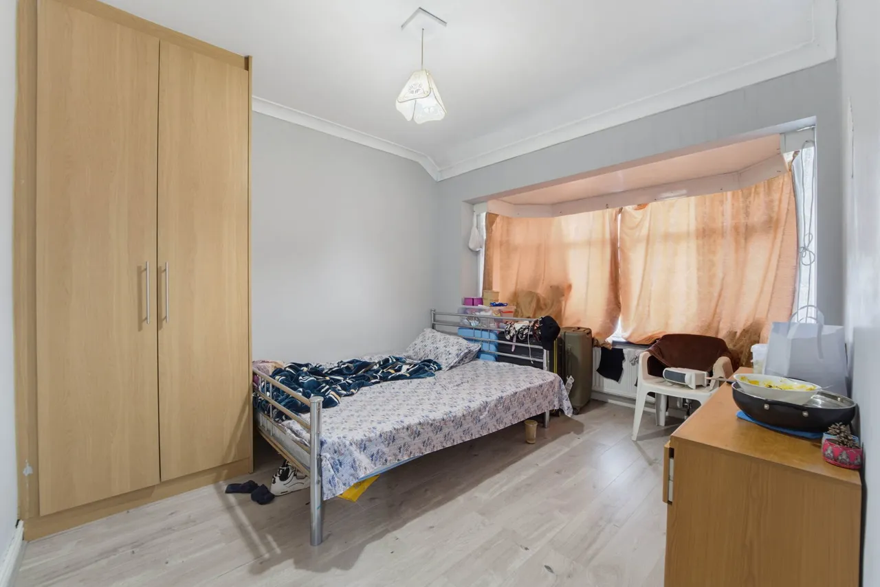 Park Avenue, Southall, UB1 3AN, photo 12