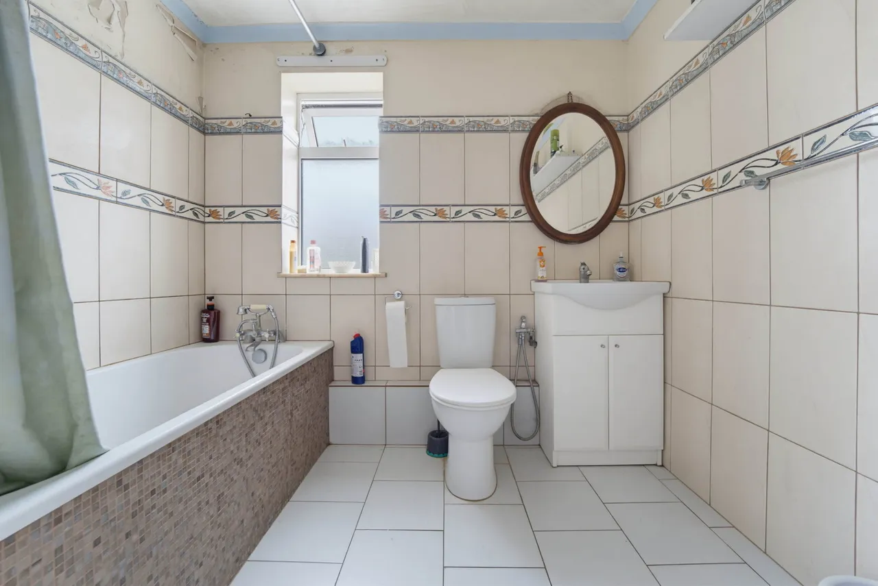 Park Avenue, Southall, UB1 3AN, photo 11