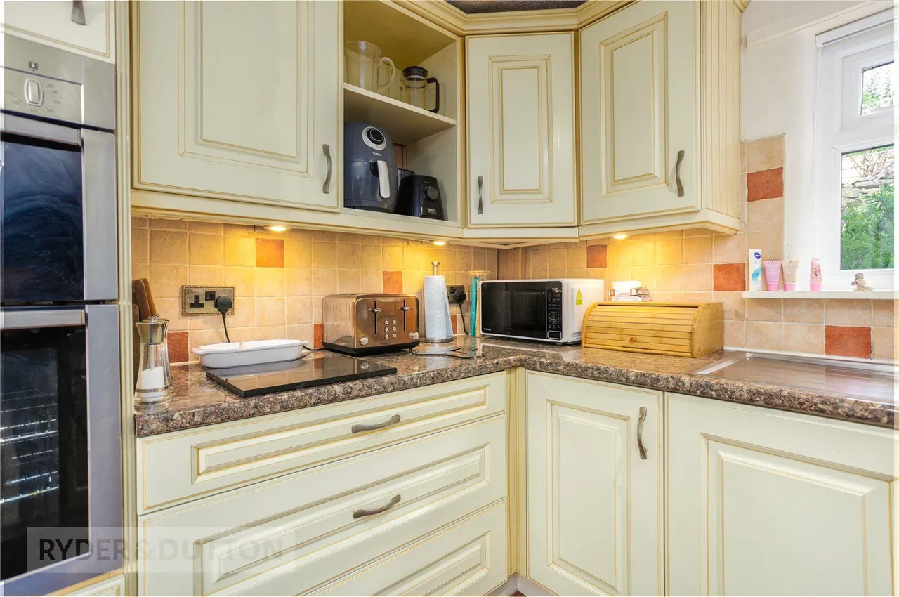 Luzley Road, Ashton-under-Lyne, OL6, photo 4