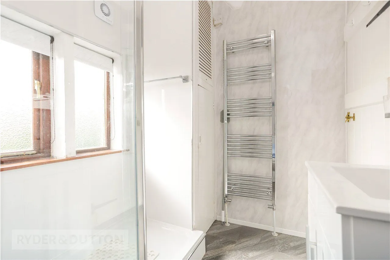 Luzley Road, Ashton-under-Lyne, OL6, photo 30