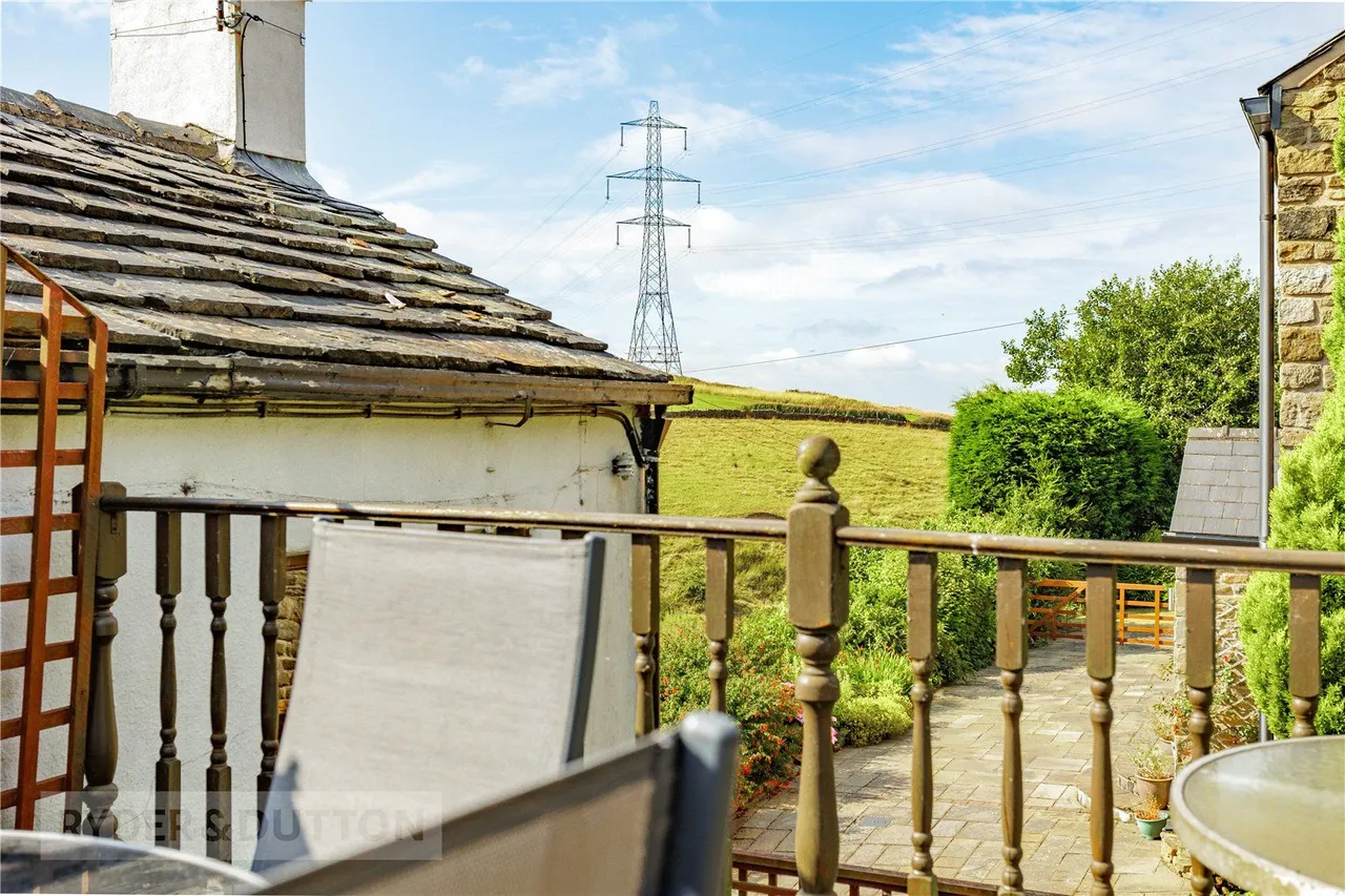 Luzley Road, Ashton-under-Lyne, OL6, photo 31