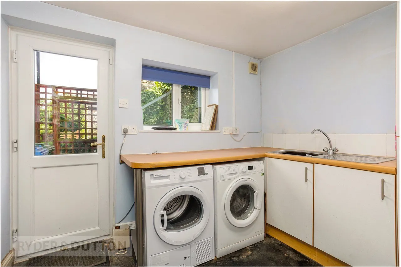Luzley Road, Ashton-under-Lyne, OL6, photo 11