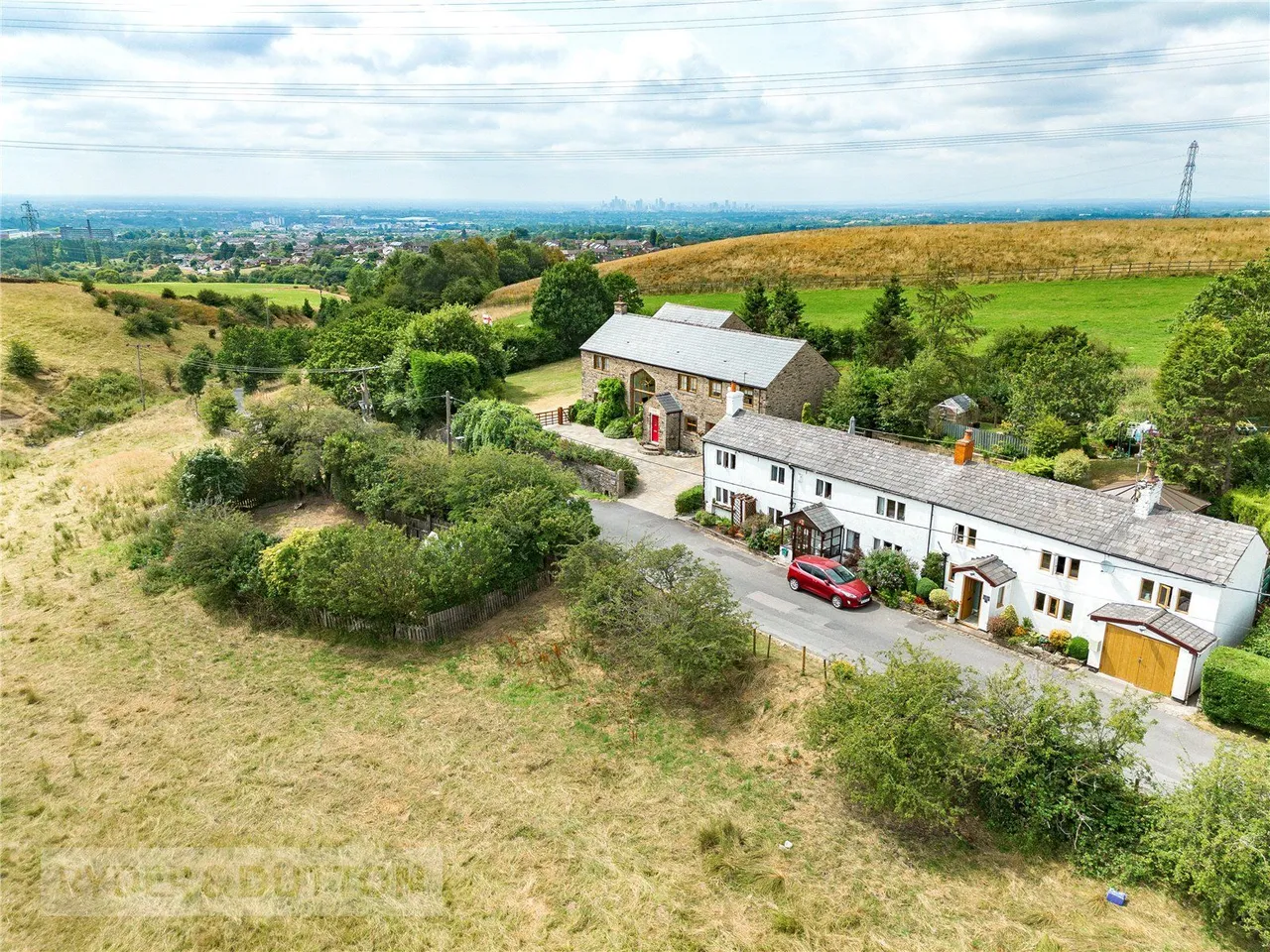 3 bed house for sale, Luzley Road, Ashton-under-Lyne, OL6