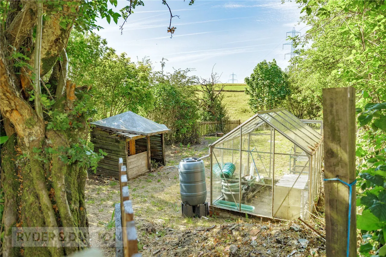 Luzley Road, Ashton-under-Lyne, OL6, photo 33