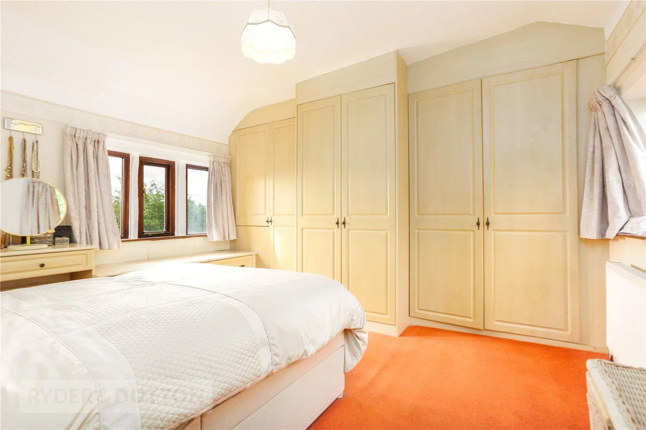 Luzley Road, Ashton-under-Lyne, OL6, photo 21