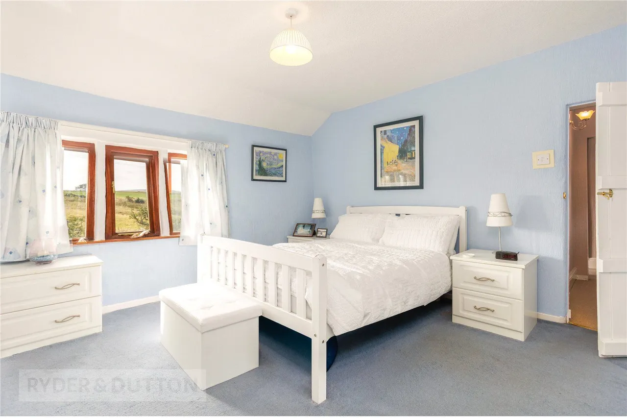 Luzley Road, Ashton-under-Lyne, OL6, photo 24