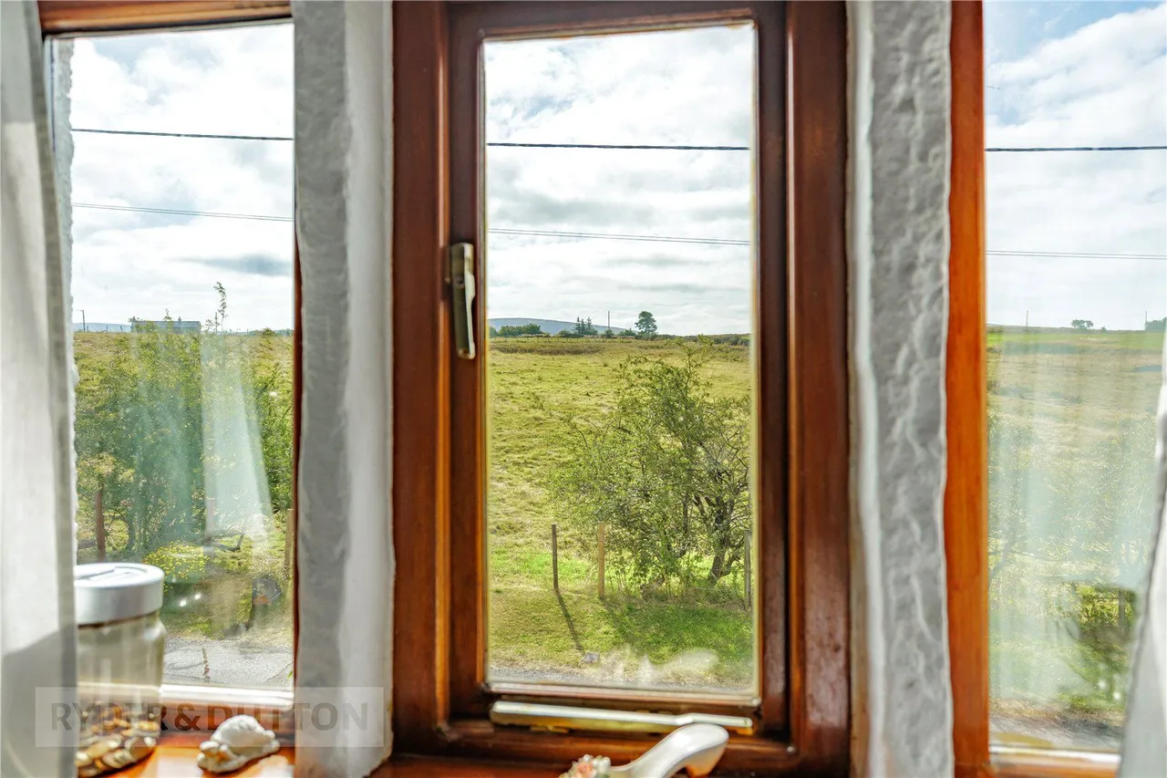 Luzley Road, Ashton-under-Lyne, OL6, photo 26