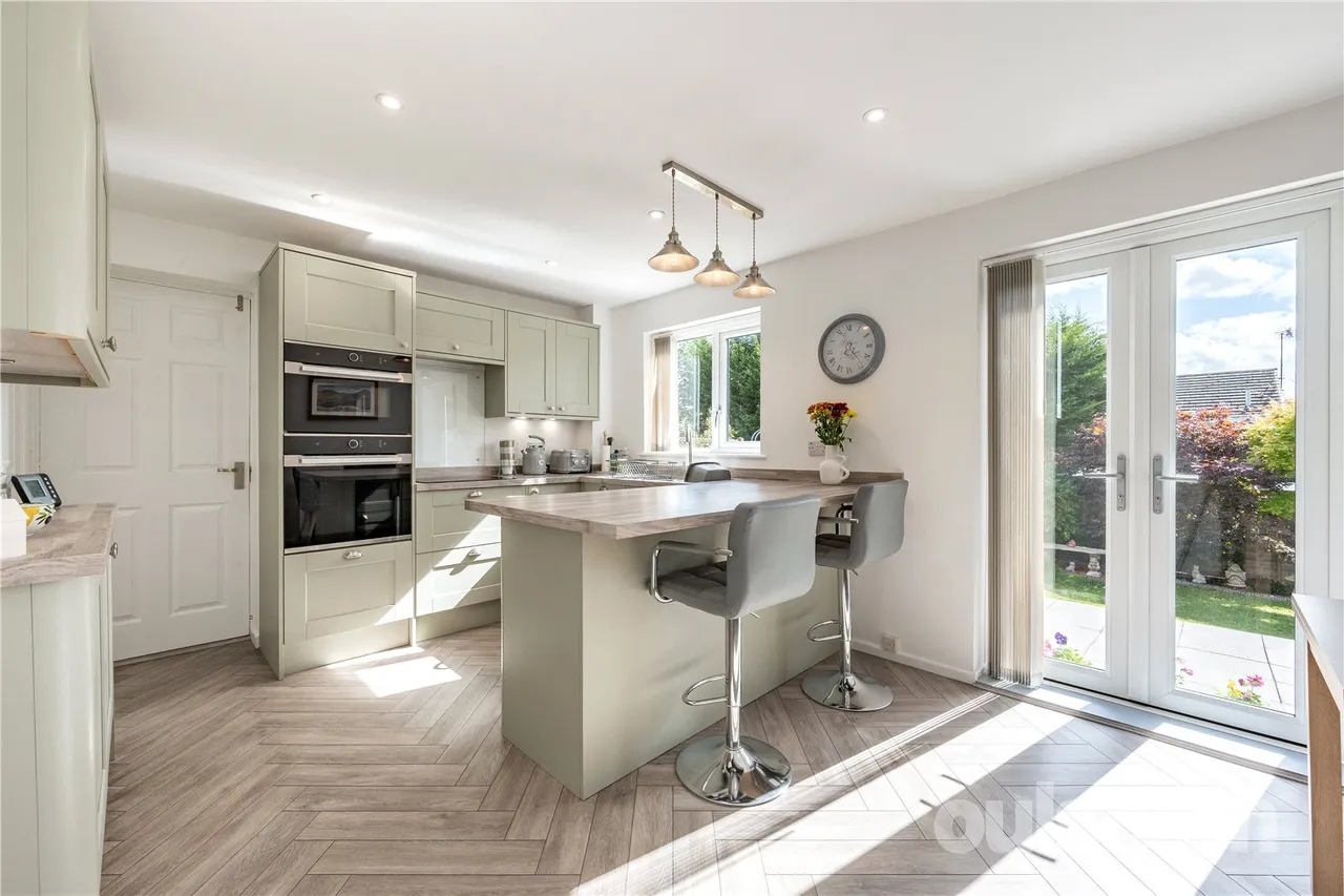 Kingscote Close Church Hill North, Redditch, Worcestershire, B98 9LJ, photo 3