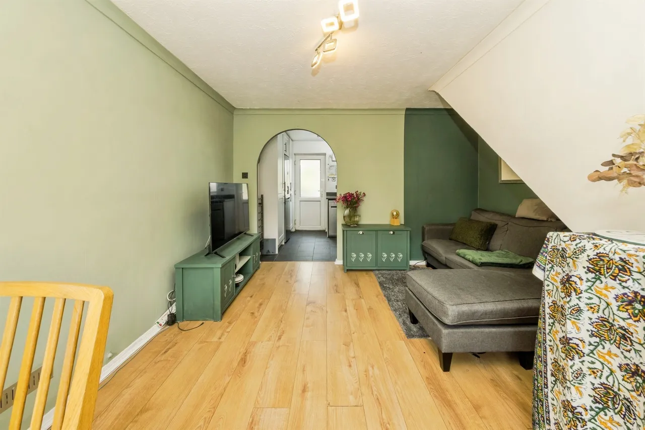 Colwell Gardens, Haywards Heath, photo 11