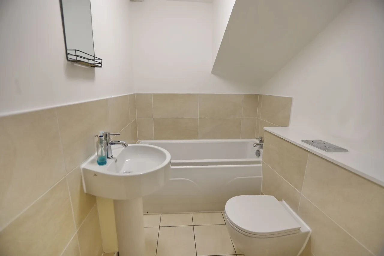 Grey Street, Prestwich, M25, photo 6