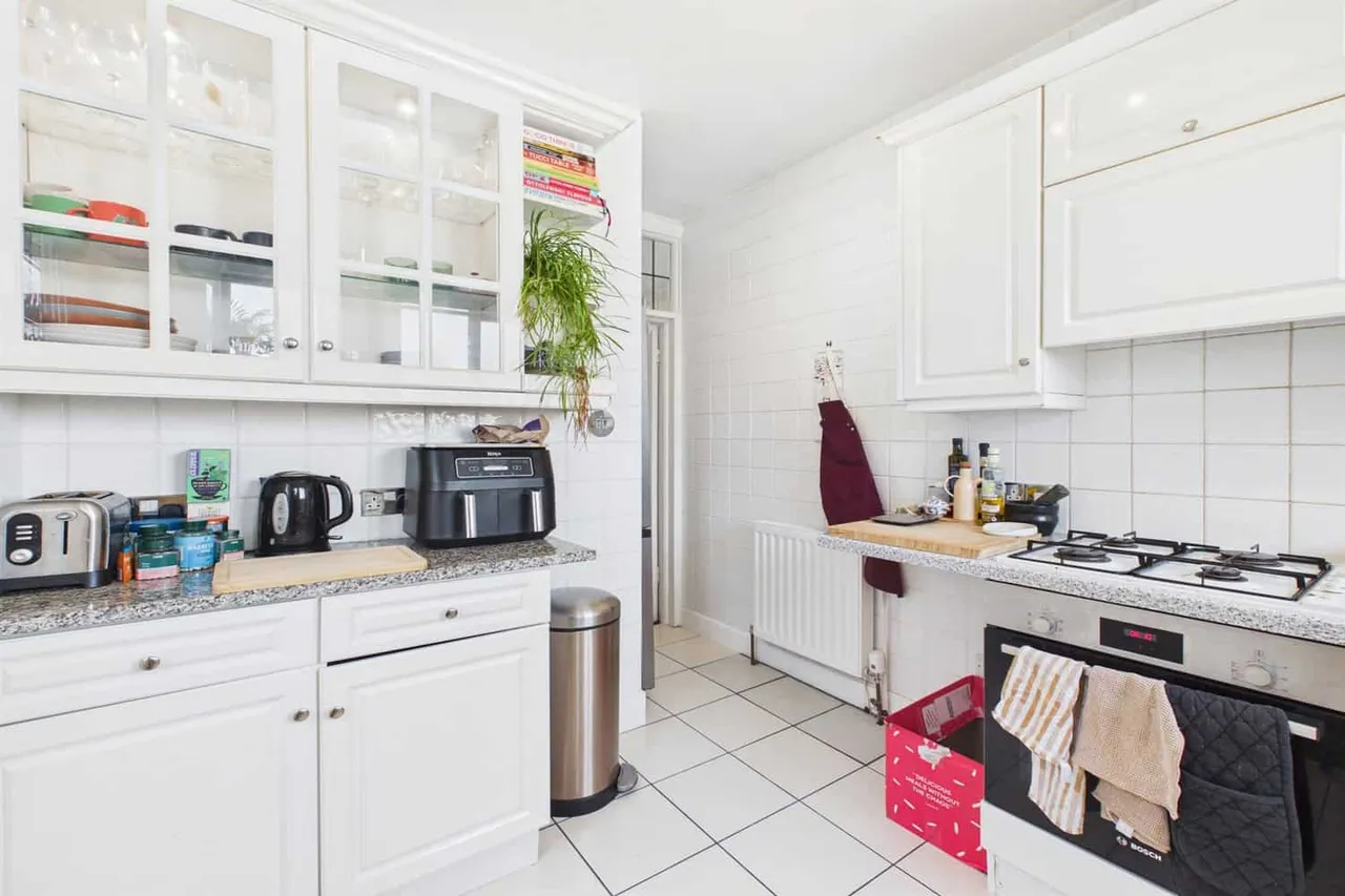Streatham High Road, London, SW16 3NU, photo 8