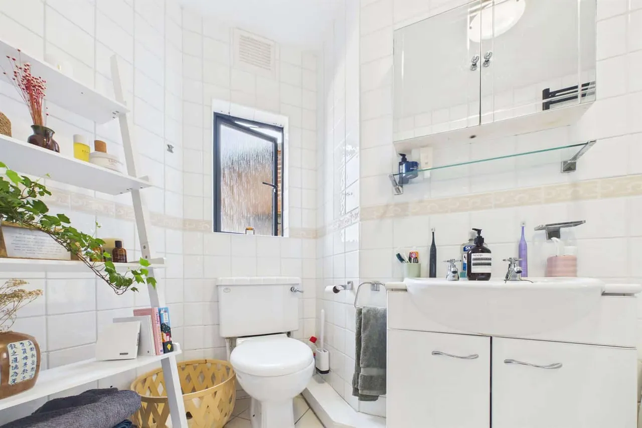 Streatham High Road, London, SW16 3NU, photo 6