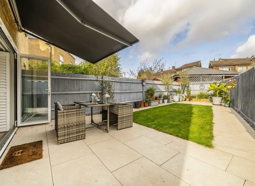 Lendy Place, Sunbury-on-thames, TW16, photo 9