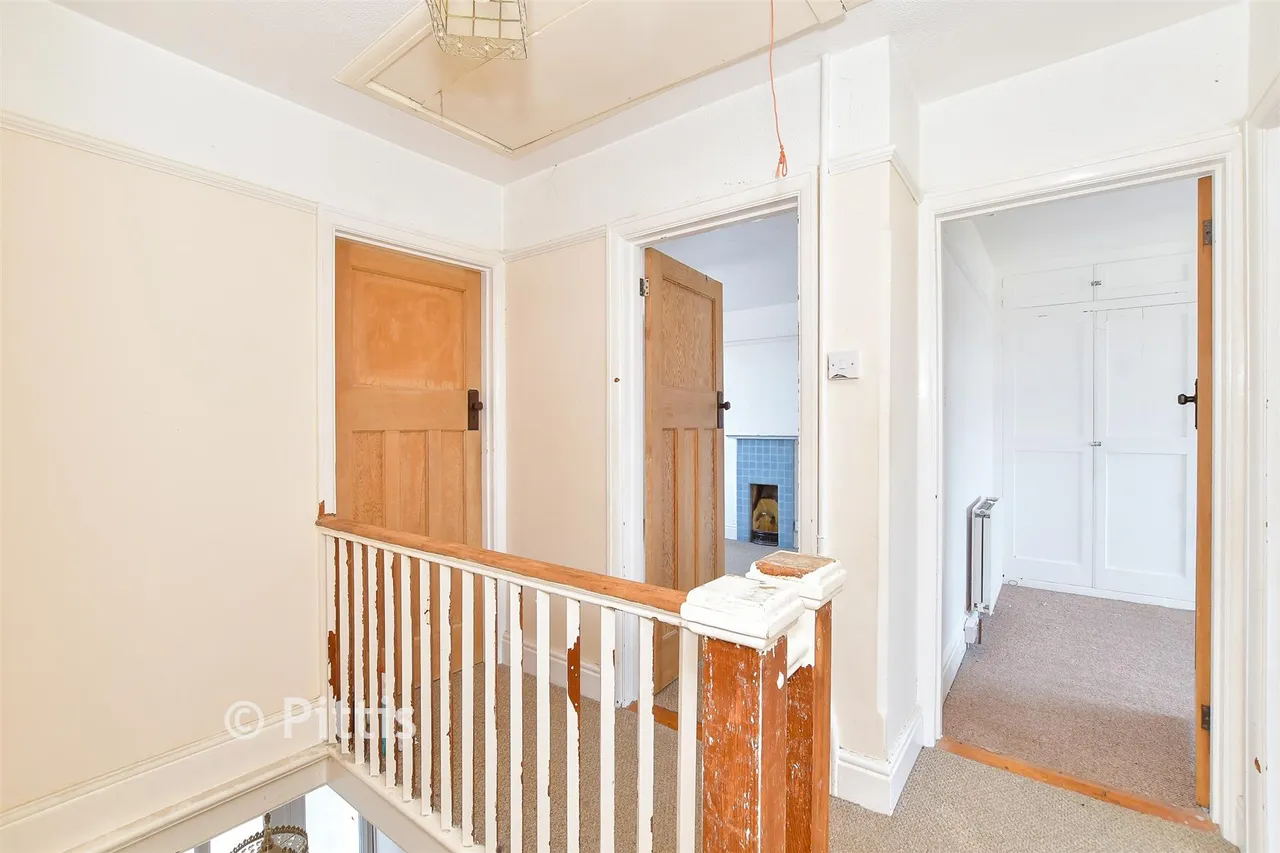 Albany Road, Newport, PO30, photo 9