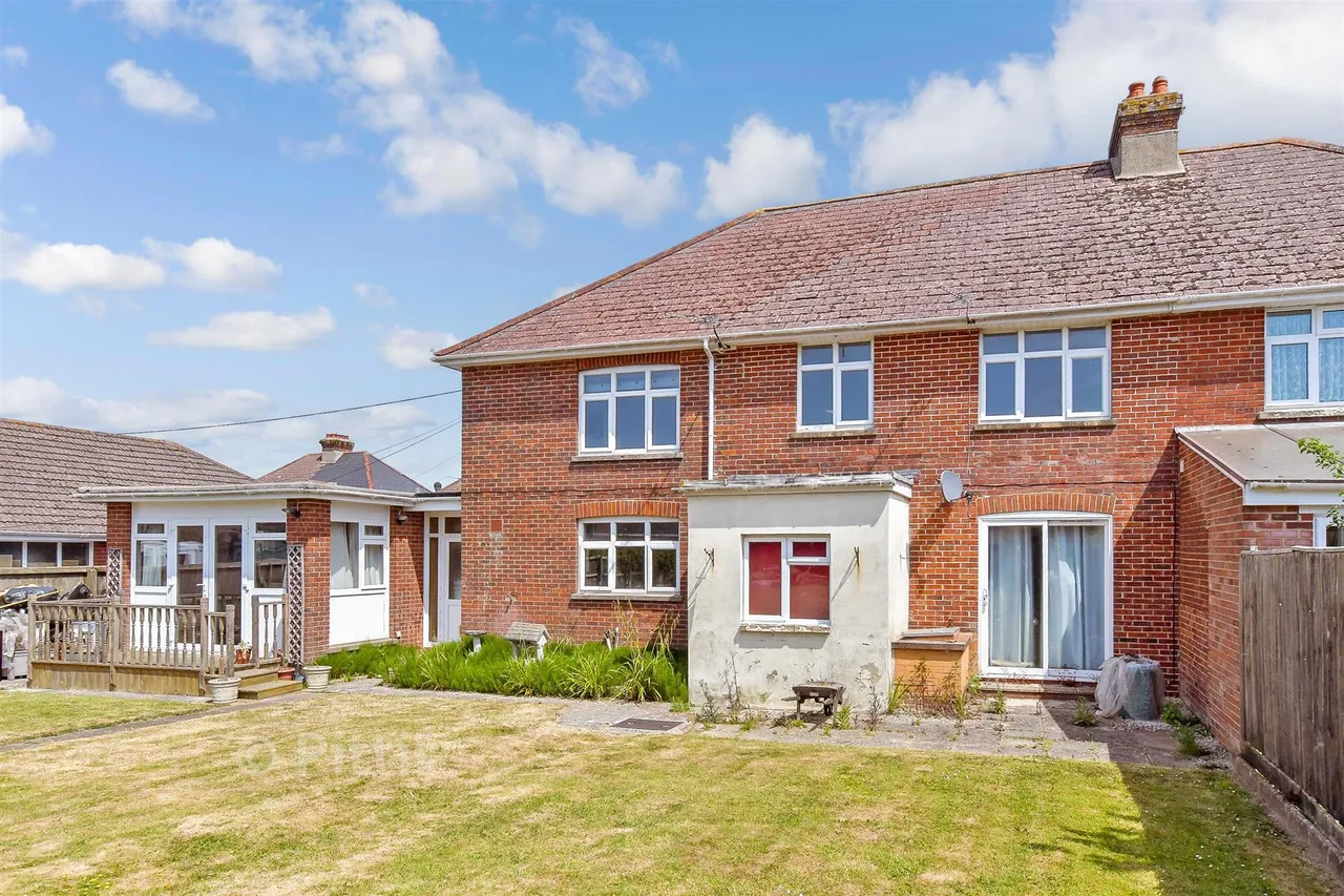 Albany Road, Newport, PO30, photo 10