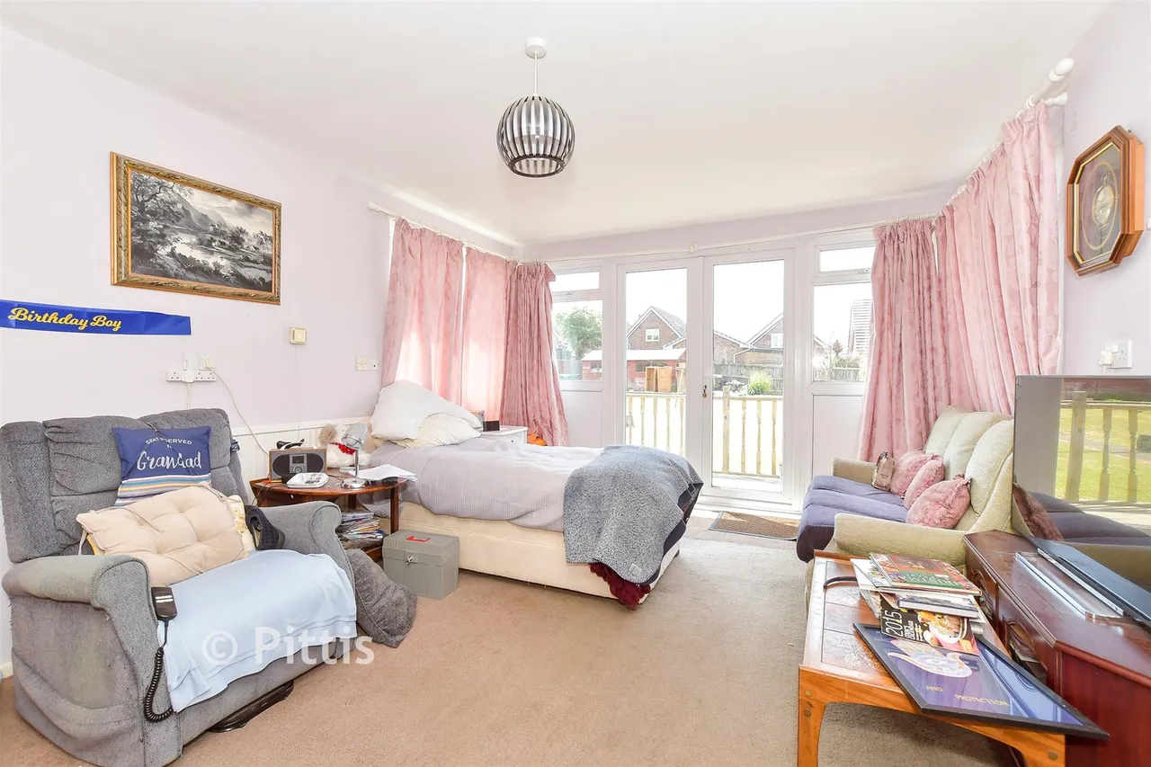 Albany Road, Newport, PO30, photo 4