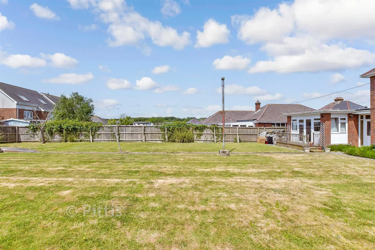 Albany Road, Newport, PO30, photo 11
