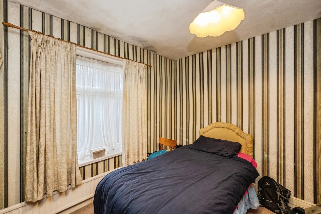 Coedsaeson Crescent, Sketty, SA2, photo 15