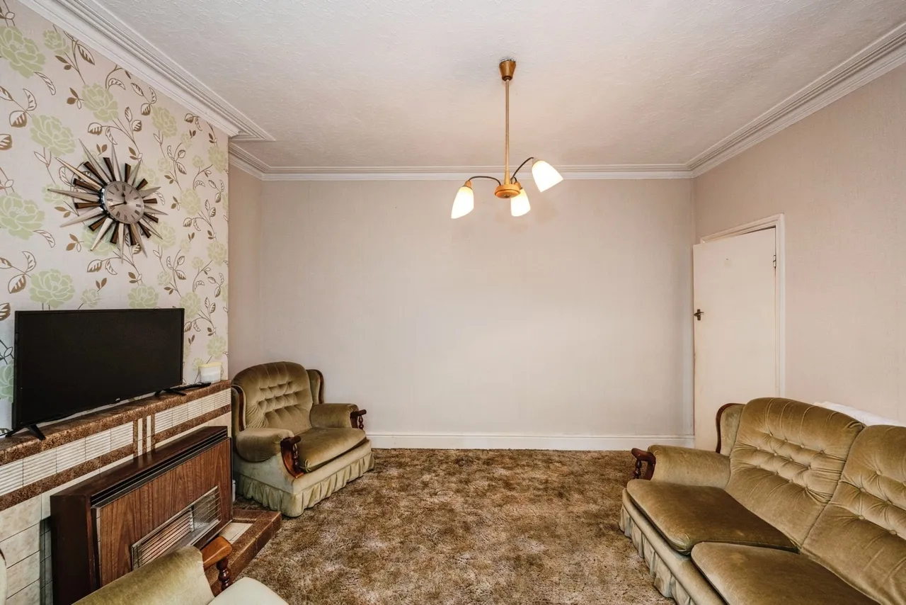 Coedsaeson Crescent, Sketty, SA2, photo 8