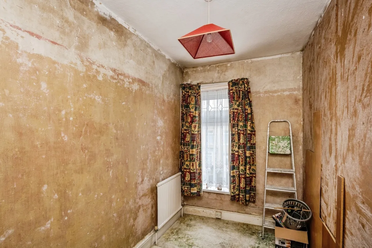 Coedsaeson Crescent, Sketty, SA2, photo 17
