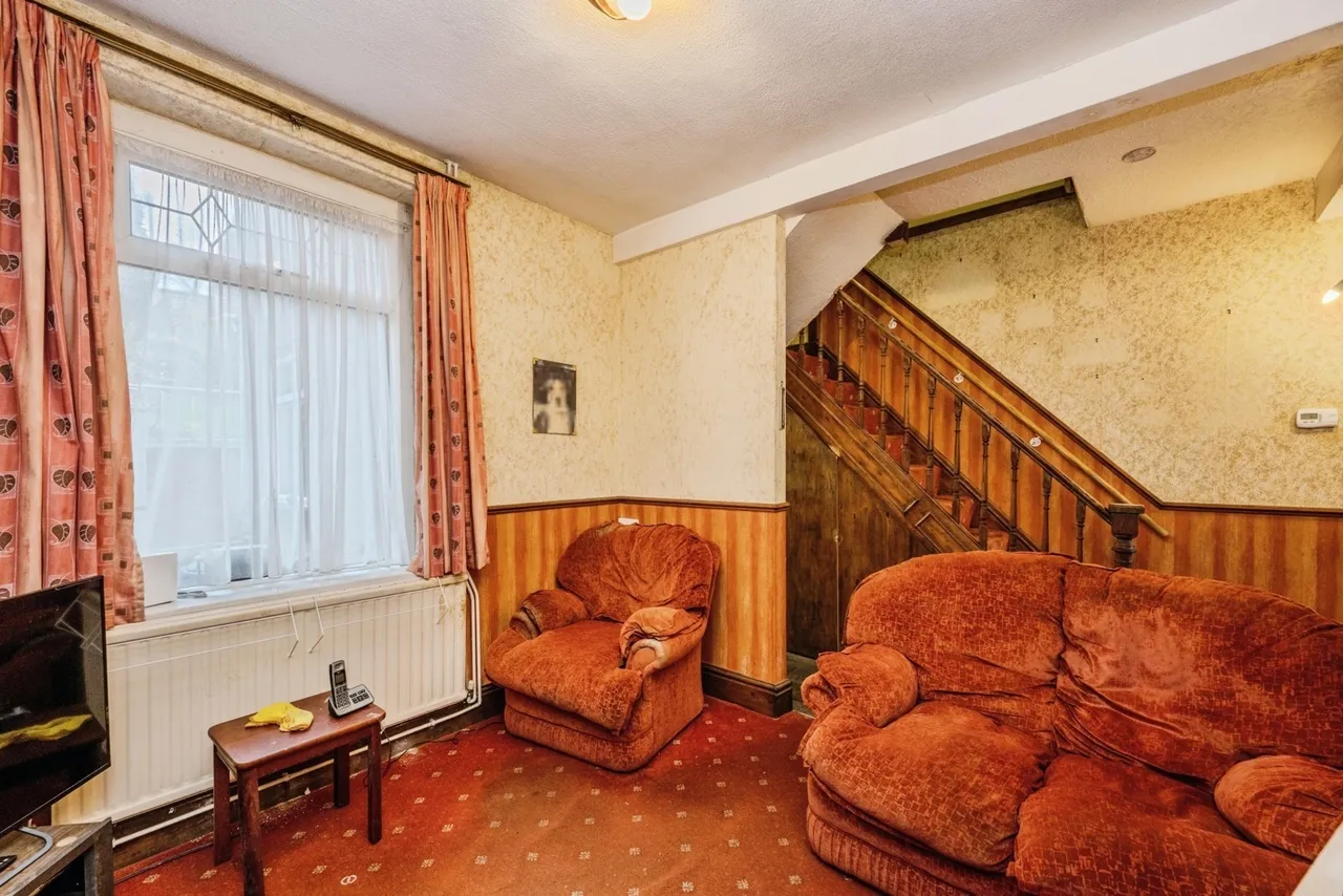 Coedsaeson Crescent, Sketty, SA2, photo 5